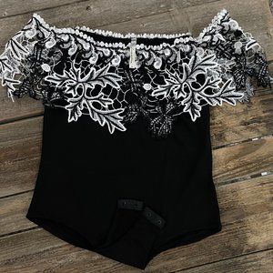 off-the-shoulder, Black thong Bodysuit - Size M